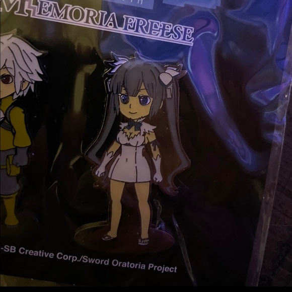 Is It Wrong to Try to Pick Up Girls in a Dungeon?  Pins - Picture 3 of 6